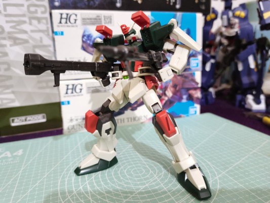 HG 1/144 R03 暴风高达
