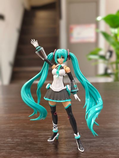 圣斯基-初音未来——唱响未来