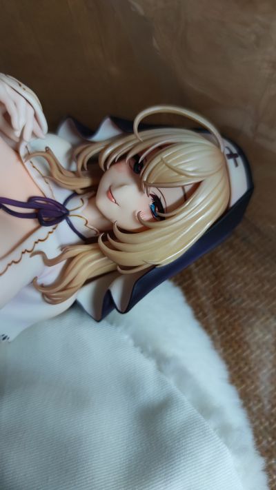 宽恕一切的修女