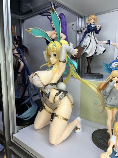 克拉莉丝·L·莉普斯托普