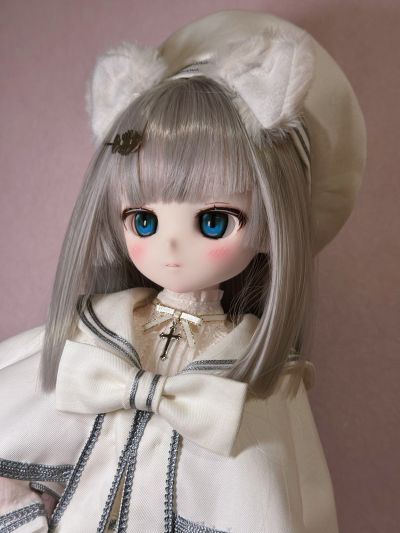 AOD527-FFW  s*t*j × 艾莉丝收集 小型 芙露露～毛绒绒的牧师小猫～白猫