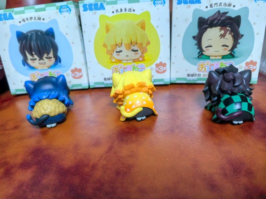 鬼灭之刃 午睡猫咪