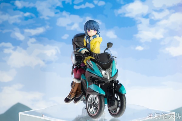 摇曳露营△ 志摩凛+三轮摩托