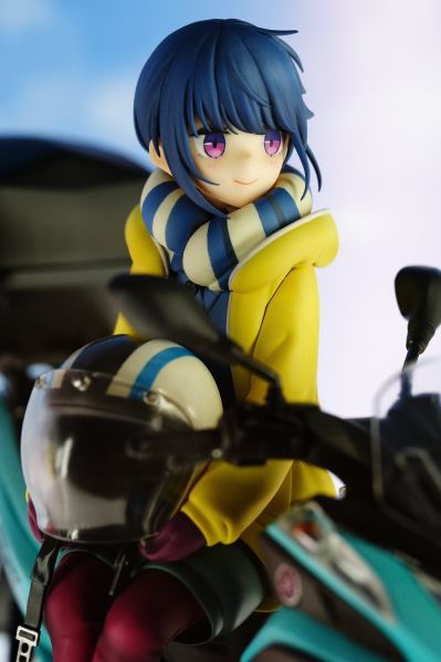 摇曳露营△ 志摩凛+三轮摩托