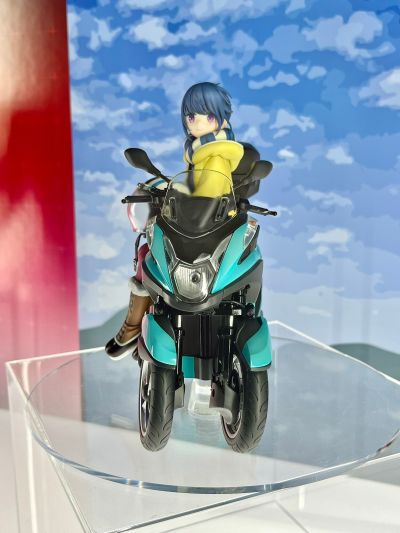 摇曳露营△ 志摩凛+三轮摩托