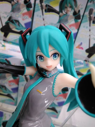 初音未来歌姬计划MEGA39’s Luminasta “初音未来”歌姬计划15周年纪念款