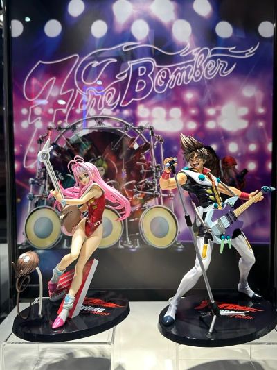 超时空要塞7 Fire Bomber 演唱舞台 套装