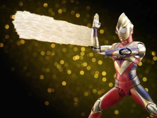 S.H.Figuarts(真骨雕制法) 闪耀迪迦