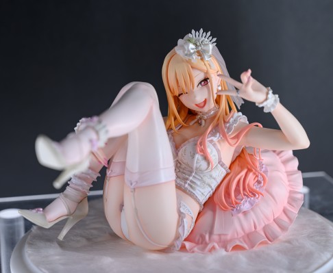 更衣人偶坠入爱河 喜多川海梦 洋娃娃