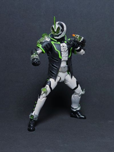 S.H.Figuart 假面骑士：灵骑 假面骑士冥骑