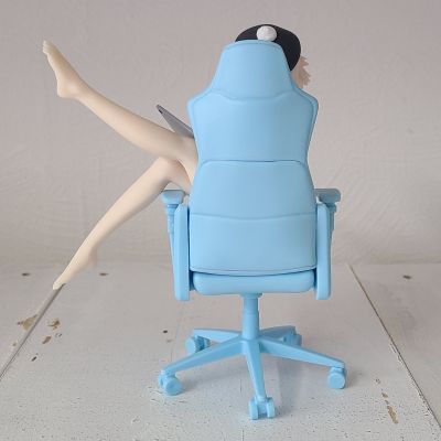 身为VTuber的我因为忘记关台而成了传说 彩真白 玩具人偶