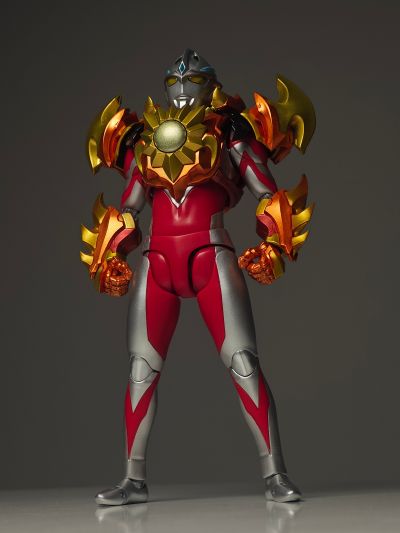 S.H.Figuarts 灼日装甲