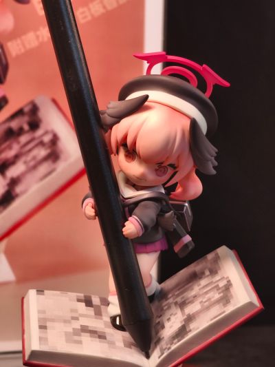 蔚蓝档案 小春笔架