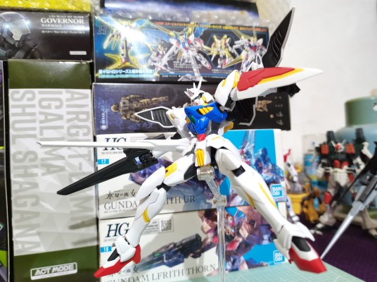 HG  机动战士高达AGE 雷吉鲁斯高达