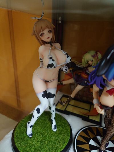 牛娘 ～第一次挑战cosplay！～