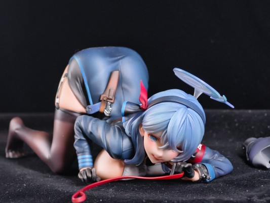 蔚蓝档案 天雨亚子