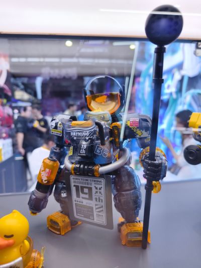 B.Duck 斯巴达克 19周年黑武士限定版