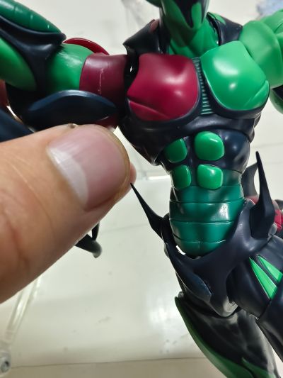 S.H.MonsterArts 元素－英雄 火焰翼人