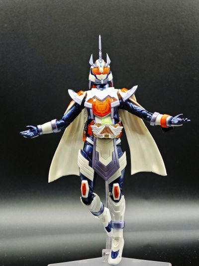 S.H.Figuarts   假面骑士玛洁德 炎阳独角兽
