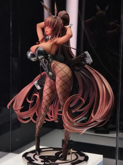 胜利女神：妮姬 布兰儿