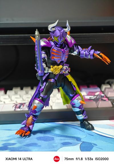 S.H.Figuarts 假面骑士霸牛 狂热僵尸形态