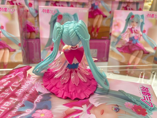 压泡面 初音未来 花仙子 波斯菊