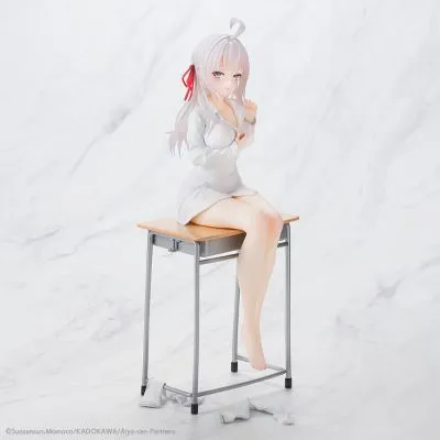 不时用俄语小声说真心话的邻桌艾莉同学 艾莉