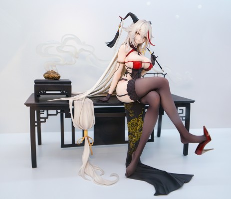 碧蓝航线 埃格妮丝（埃吉尔）金龙腾祥云