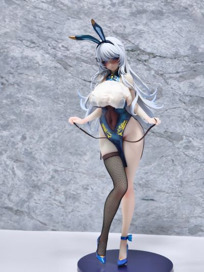 旗开得胜兔女郎 真网袜&追视眼&温感漆