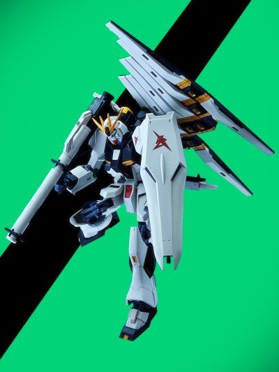 ROBOT魂 R-115 机动战士高达 逆袭的夏亚 RX-93ν 高达