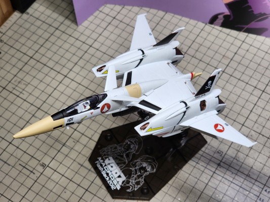 HI-METAL R VF-4  雷霆号三代 -超时空要塞 Flash Back 2012-
