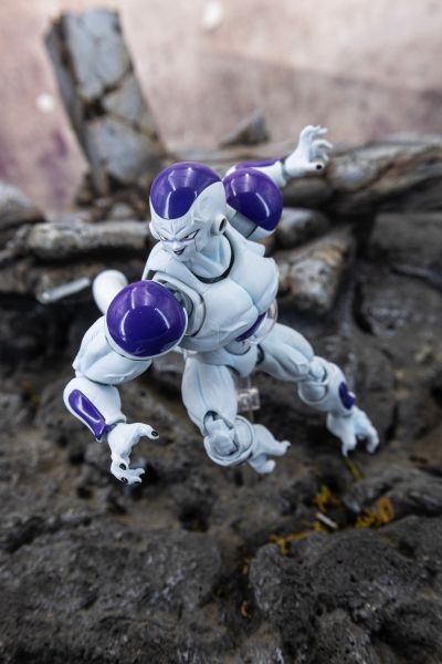 S.H.Figuarts  全力弗利萨