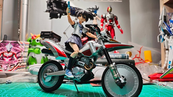 S.H.Figuarts  机动摩托人（载具模式）