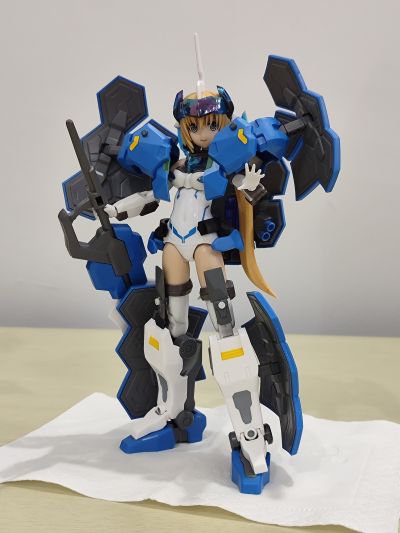 机甲少女 魔鹫  与 疾速掠影套装