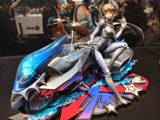 女神异闻录5 新岛真 与 琼安