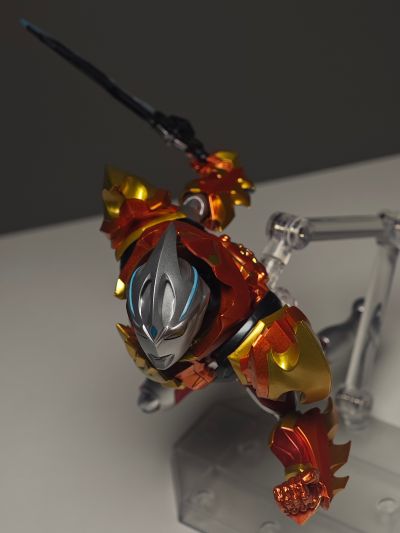 S.H.Figuarts 灼日装甲