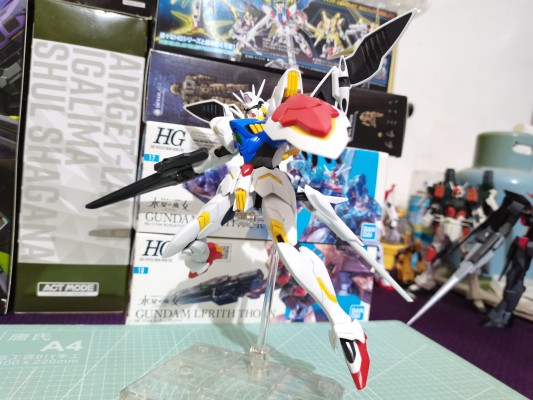 HG  机动战士高达AGE 雷吉鲁斯高达