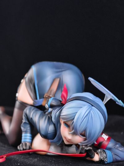 蔚蓝档案 天雨亚子