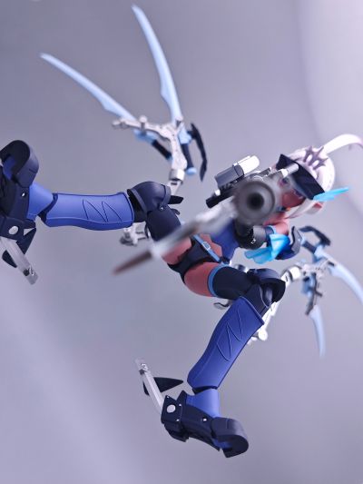 女神装置 武装神姬 猎兵型 雪绒花 重新涂装版