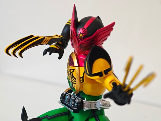 S.H.Figuarts(真骨雕制法) 假面骑士卌骑与欧兹 电影大战 超级激战 假面骑士欧兹 超级鹰虎蝗联组