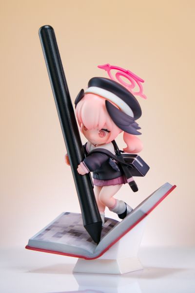 蔚蓝档案 小春笔架