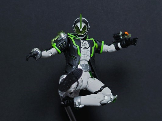 S.H.Figuart 假面骑士：灵骑 假面骑士冥骑