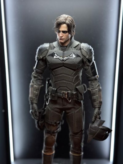 新蝙蝠侠 蝙蝠侠 和 布鲁斯韦恩 收藏级可动人偶