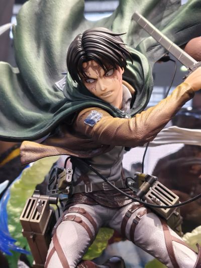 UPMAOT-02S 进击的巨人 利威尔 VS 兽之巨人