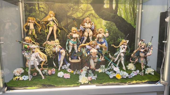 精灵村 村里的老师 莫妮卡