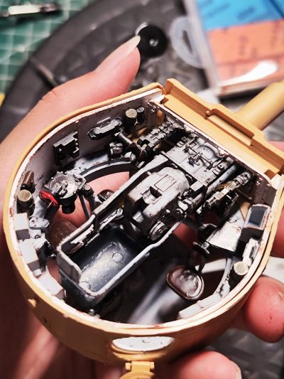 35146 1/35 德国  虎式 重型坦克 I 后期生产型