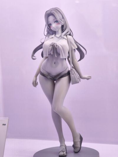 天然呆美术老师 瑠美