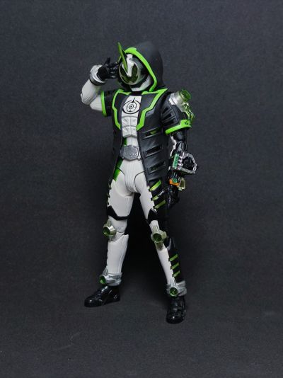 S.H.Figuart 假面骑士：灵骑 假面骑士冥骑