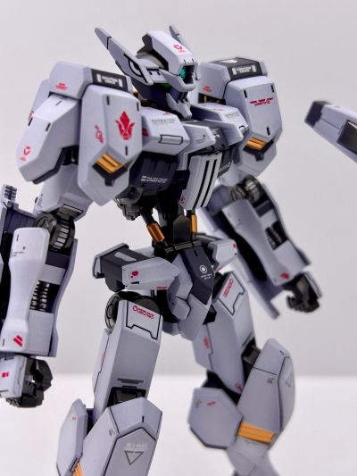 HG 1/144 机动战士高达 铁血的奥尔芬斯第二季 ASW-G-64 佛劳洛斯高达