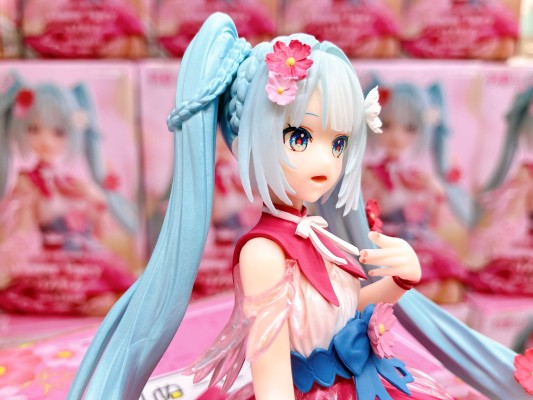 压泡面 初音未来 花仙子 波斯菊